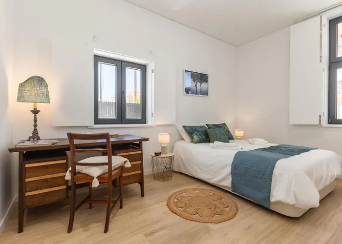 Casa Camarinhas بيت للعطل أفيرو